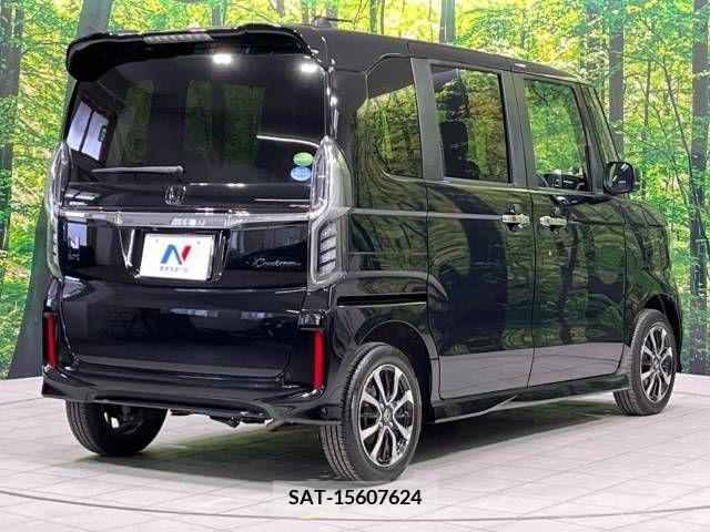 Honda N BOX CUSTOM 2017-10 307453-17
