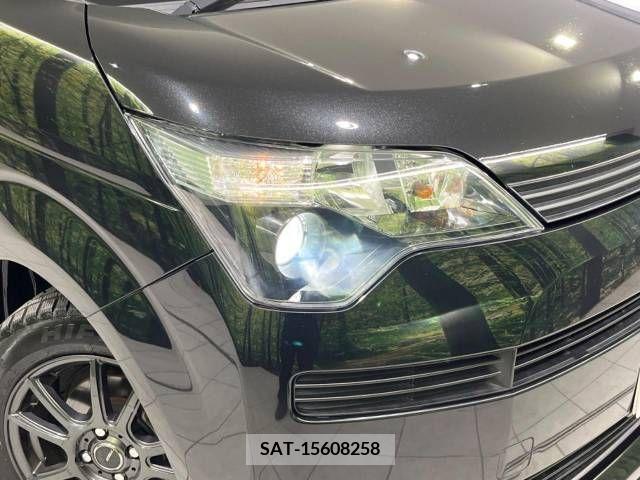 Toyota SPADE 2014-02 313671-12