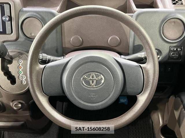 Toyota SPADE 2014-02 313671-11