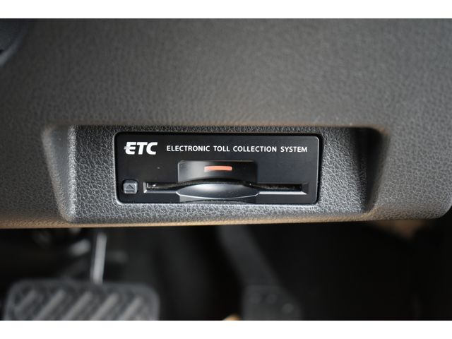 Nissan LEAF 2018-09 21870-9