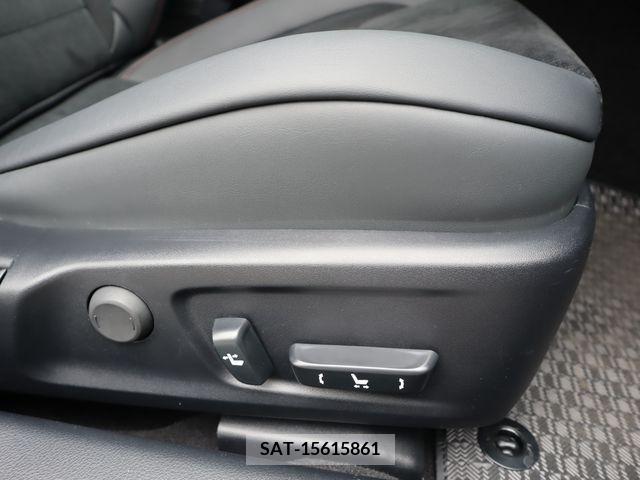 Lexus IS 2023-01 237614-18