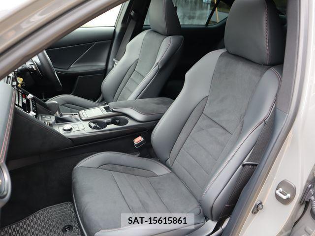 Lexus IS 2023-01 237614-9