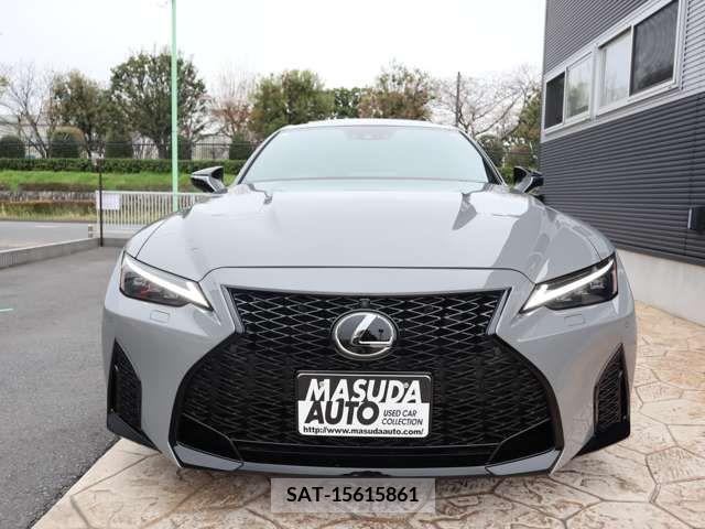 Lexus IS 2023-01 237614-1