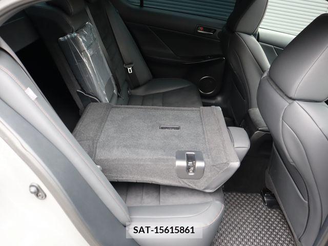 Lexus IS 2023-01 237614-20