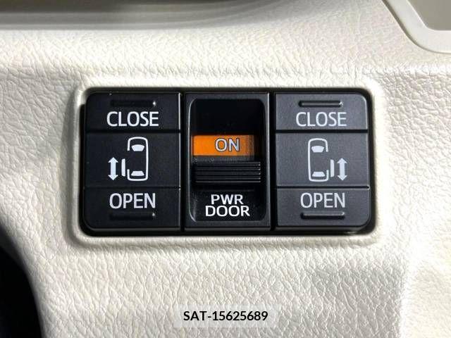 Toyota SIENTA 2017-10 373869-7