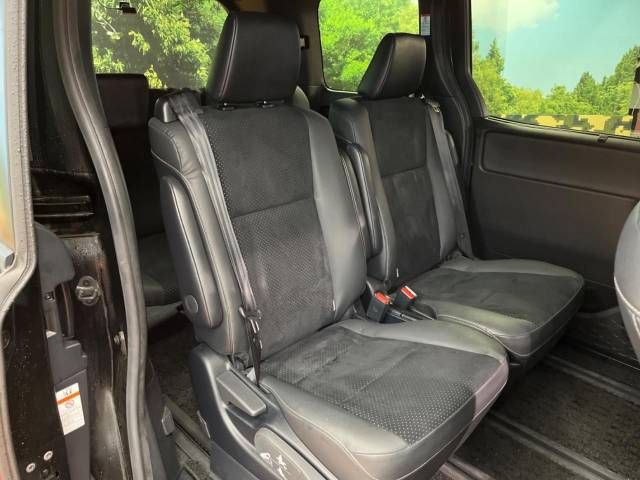 Toyota VOXY 2021-03 9491-11