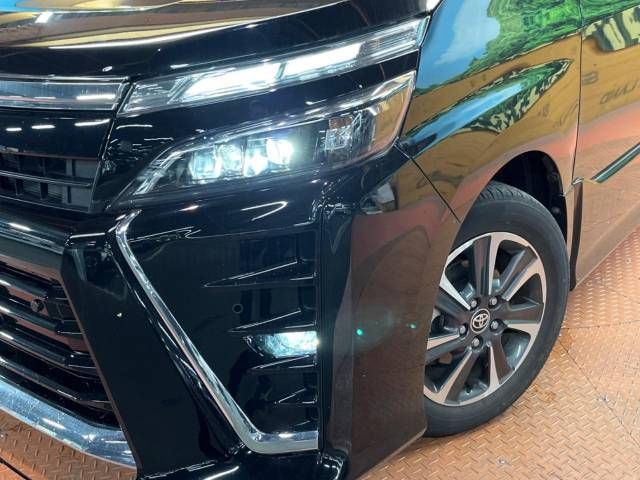Toyota VOXY 2021-03 9491-14