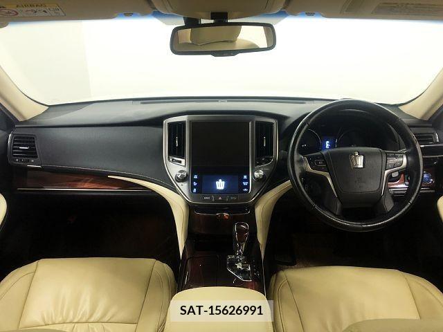 Toyota CROWN SEDAN 2013-06 380922-1