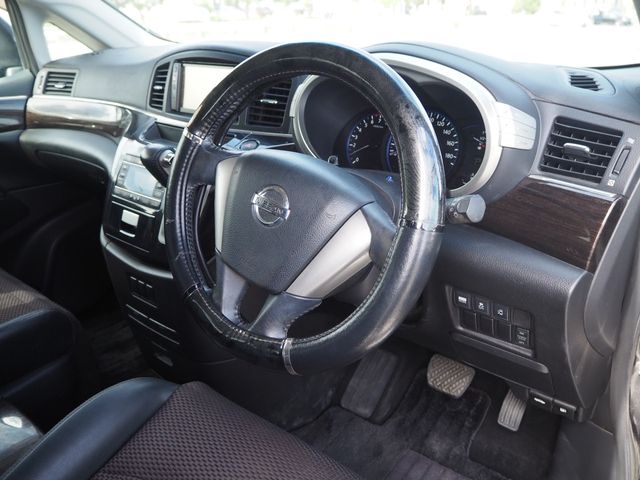 Nissan ELGRAND 2010-10 8779-1
