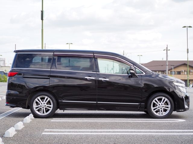 Nissan ELGRAND 2010-10 8779-5
