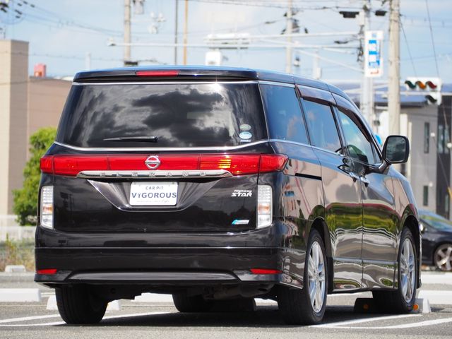 Nissan ELGRAND 2010-10 8779-12