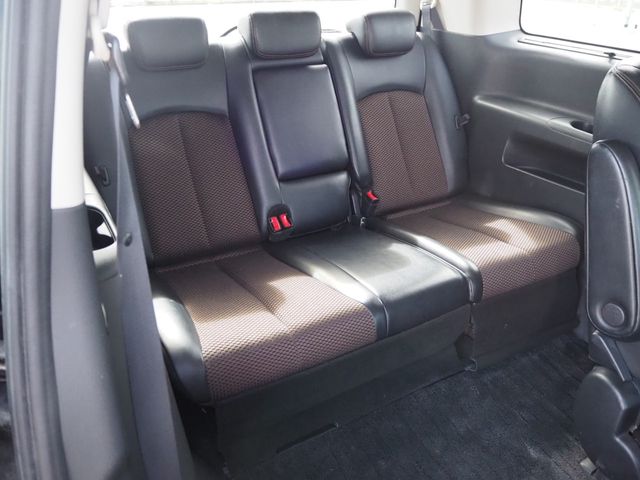 Nissan ELGRAND 2010-10 8779-21