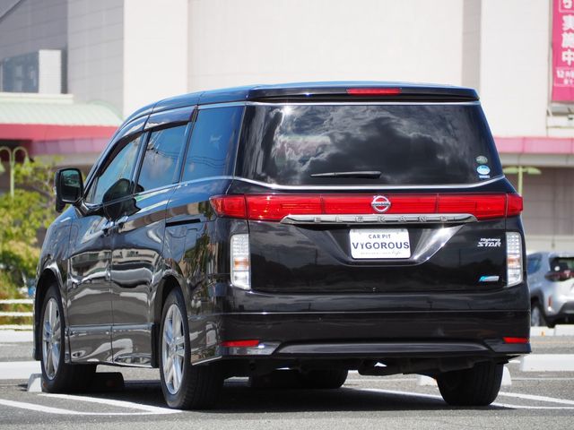 Nissan ELGRAND 2010-10 8779-2