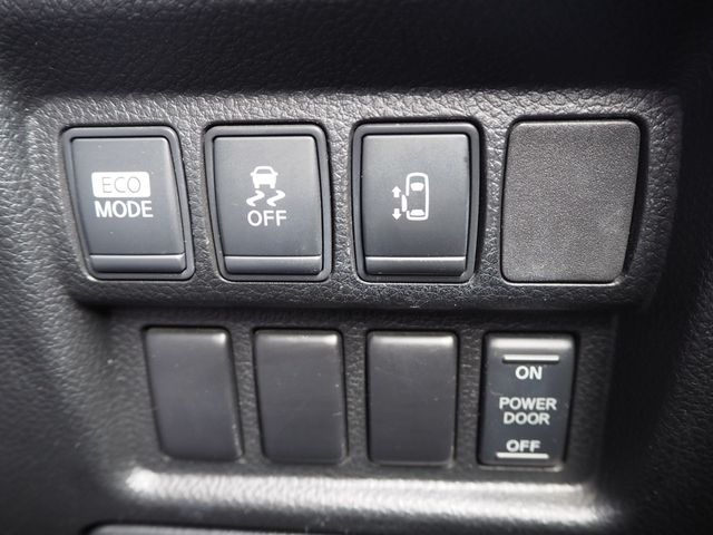 Nissan ELGRAND 2010-10 8779-18