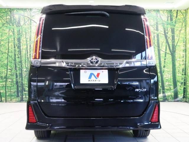 Toyota NOAH 2017-12 13780-18
