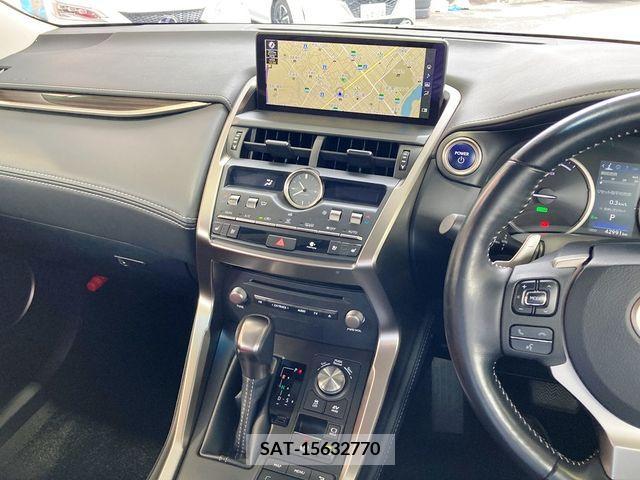 Lexus NX 2017-10 275683-12