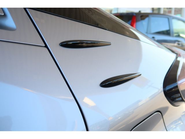Toyota C-HR 2018-02 184392-21