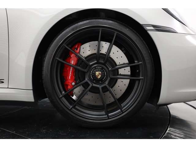 Porsche 911 2022-03 21515-3