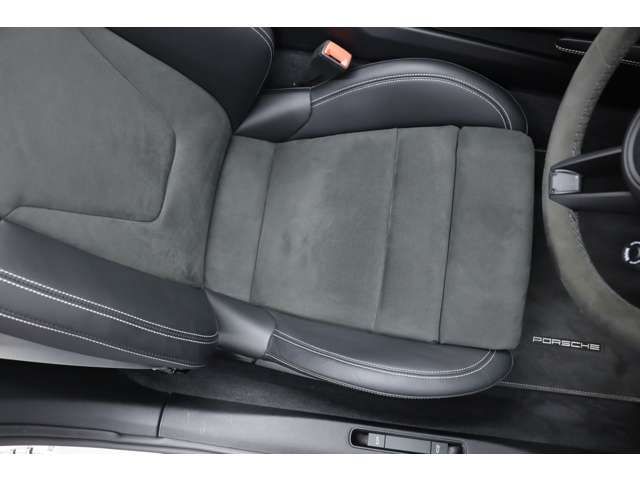 Porsche 911 2022-03 21515-5