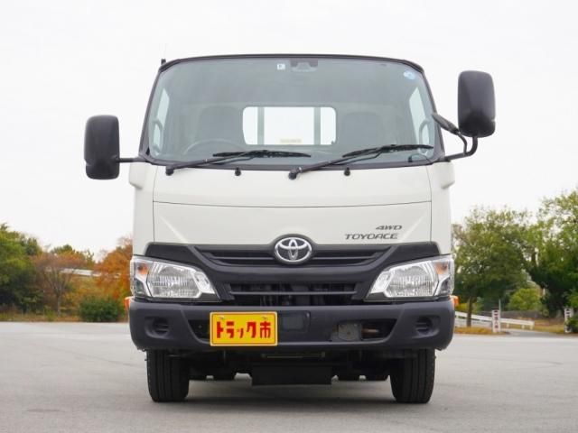 Toyota TOYOACE 2017-09 27596-7