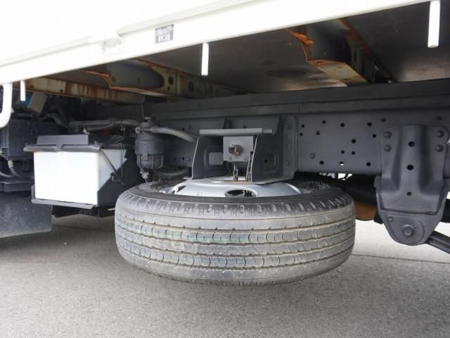 Toyota TOYOACE 2017-09 27596-27