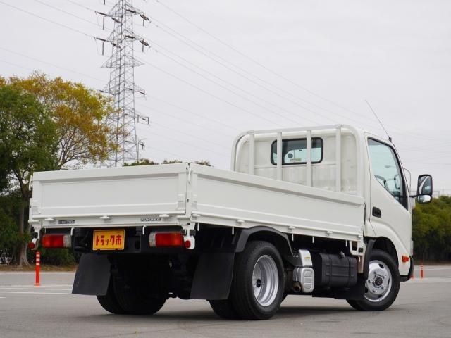 Toyota TOYOACE 2017-09 27596-1