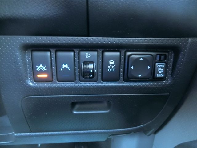 Nissan NV150 AD 2018-08 16325-9