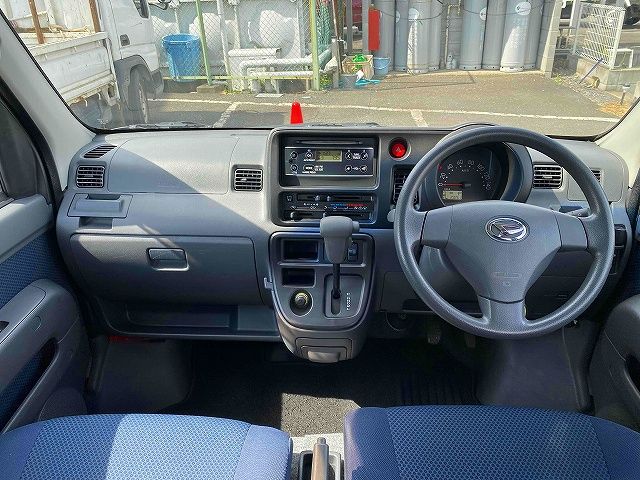 Daihatsu HIJET CARGO 2015-07 11407-1
