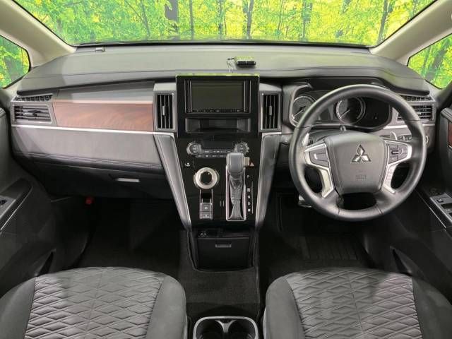 Mitsubishi DELICA D5 2022-12 184403-1