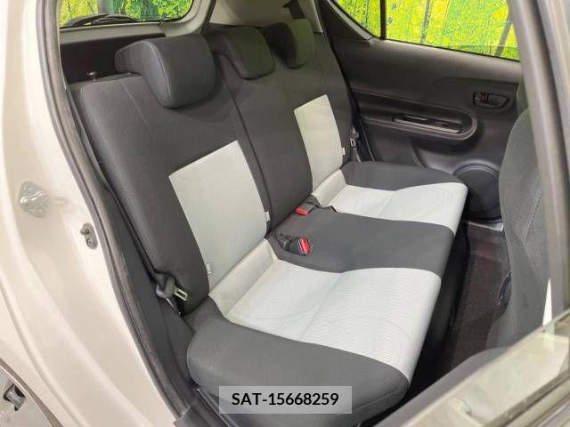 Toyota AQUA 2013-06 251768-9