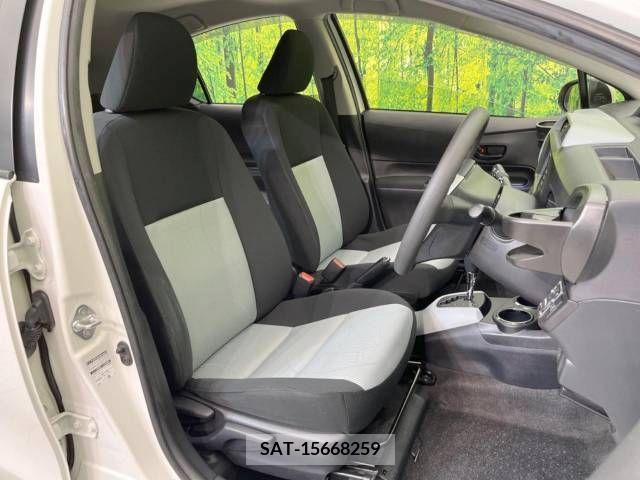 Toyota AQUA 2013-06 251768-8