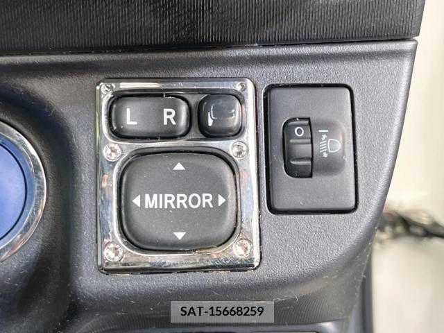 Toyota AQUA 2013-06 251768-7