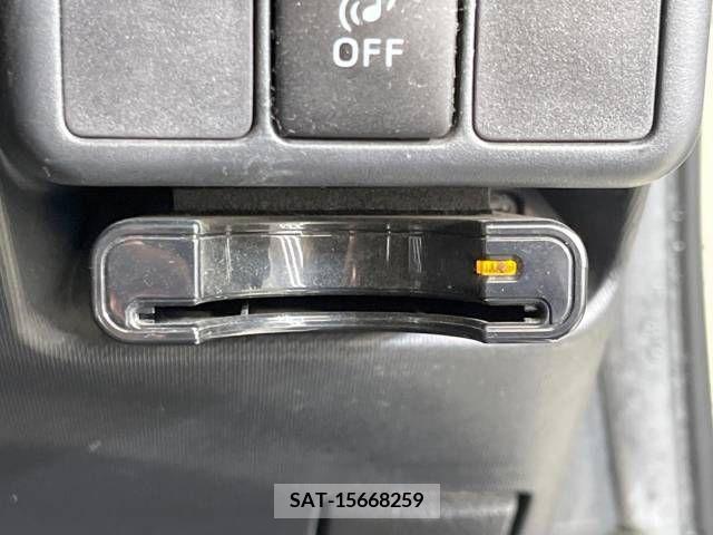 Toyota AQUA 2013-06 251768-4