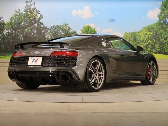 Audi R8 2019-12 2116-9