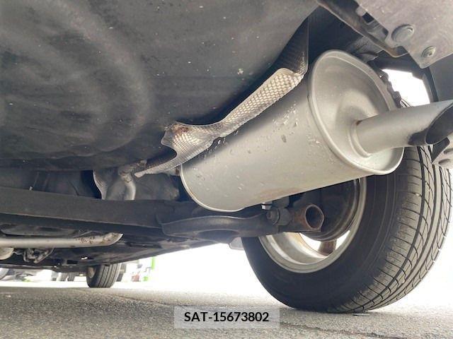 Nissan NOTE 2013-06 235704-6
