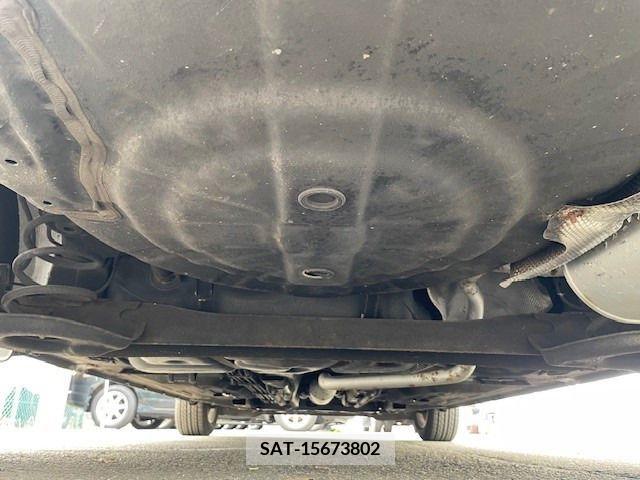 Nissan NOTE 2013-06 235704-5