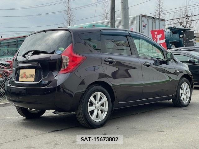 Nissan NOTE 2013-06 235704-1