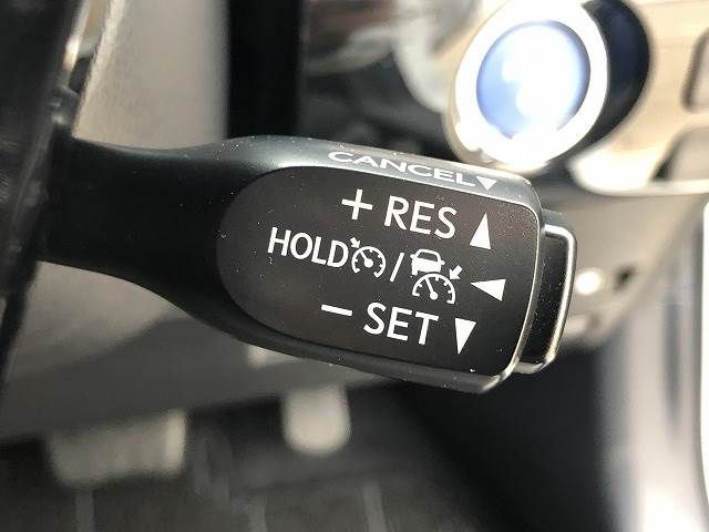 Toyota PRIUS 2017-06 17379-4