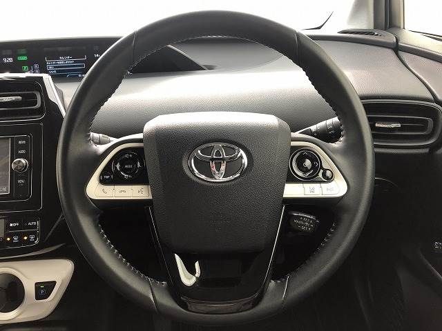 Toyota PRIUS 2017-06 17379-14