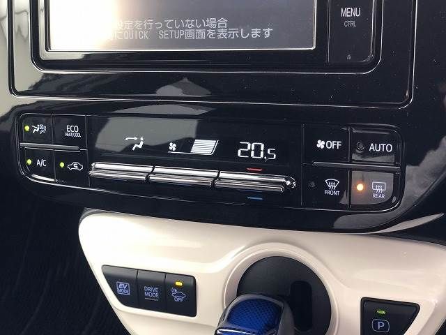 Toyota PRIUS 2017-06 17379-13