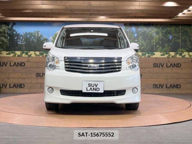 Toyota NOAH 2013-09 321355-15
