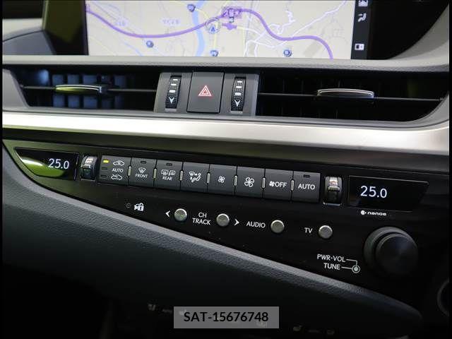 Lexus ES 2019-09 275206-12