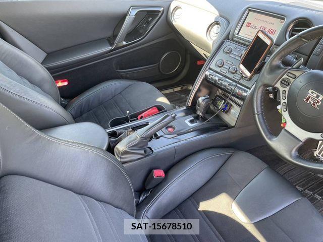 Nissan GT-R 2015-07 242655-7