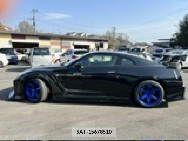 Nissan GT-R 2015-07 242655-13