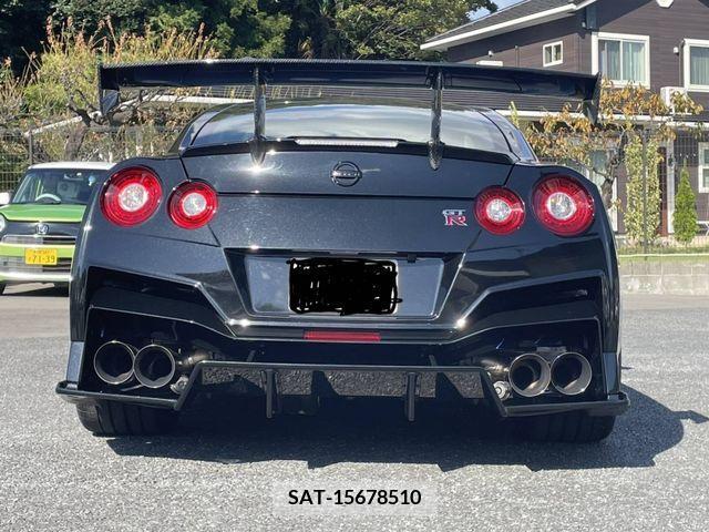 Nissan GT-R 2015-07 242655-4