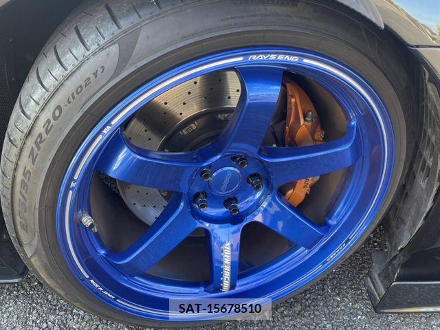 Nissan GT-R 2015-07 242655-9