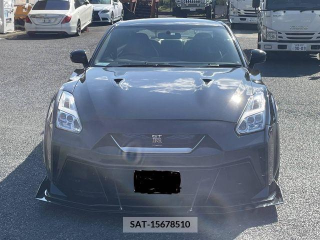 Nissan GT-R 2015-07 242655-3