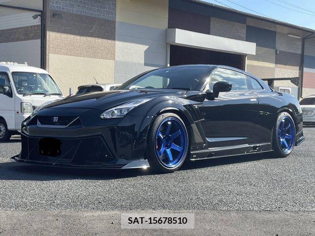 Nissan GT-R 2015-07 242655-0