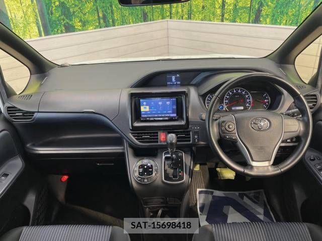 Toyota VOXY 2015-09 289040-1