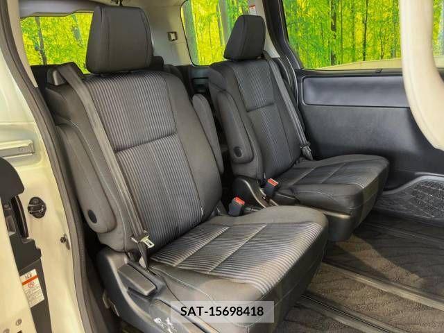 Toyota VOXY 2015-09 289040-8